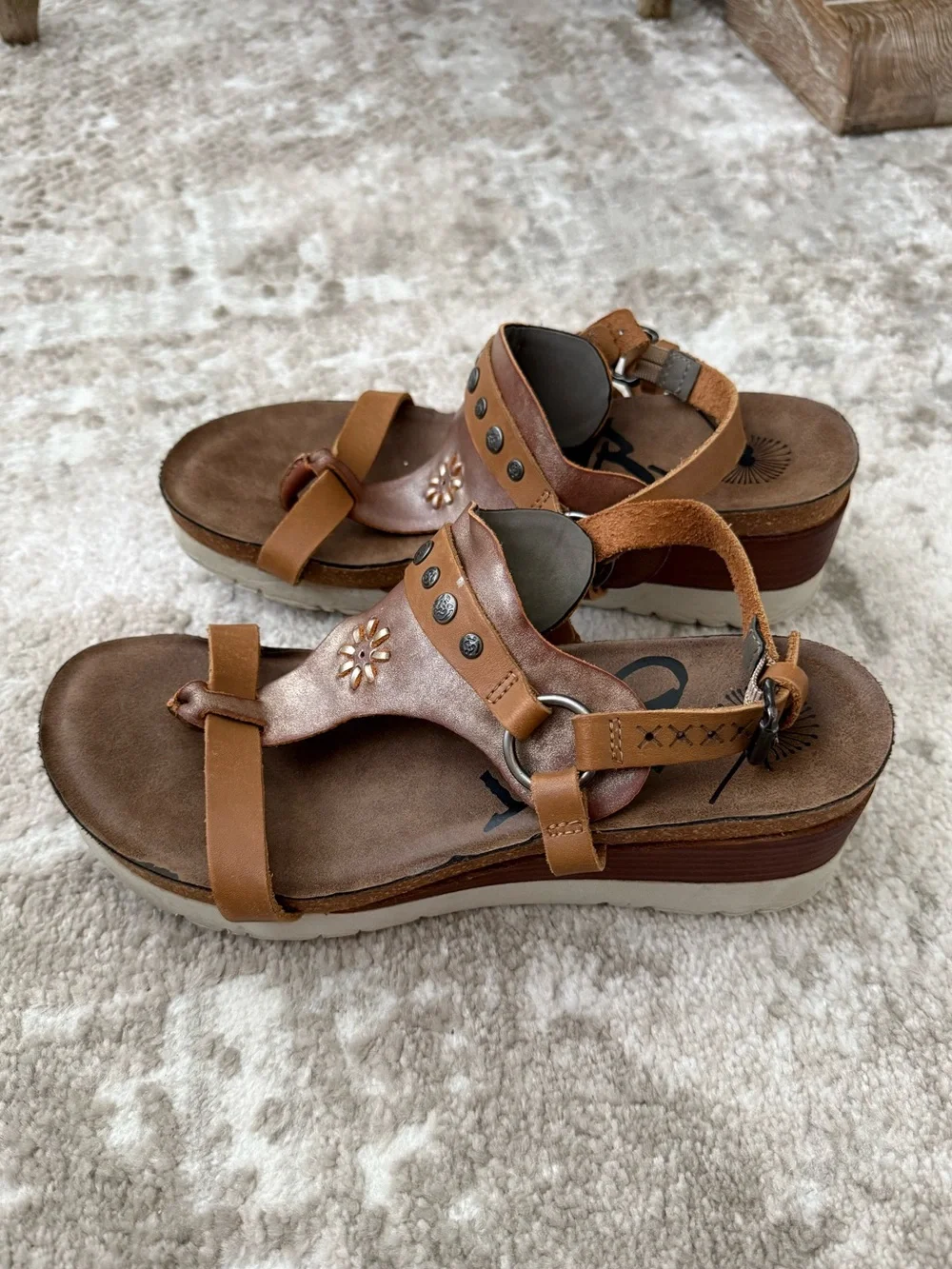 OTBT leather upper
